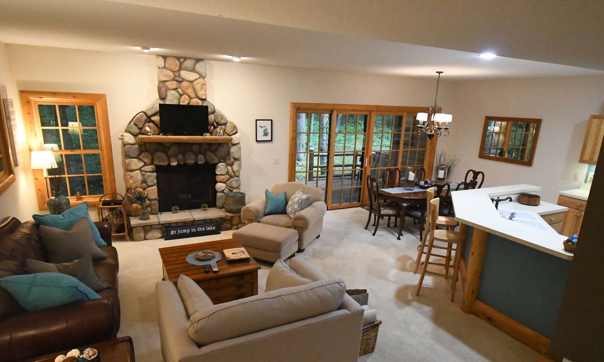 Petoskey Condo | Petoskey - Harbor Springs condo in a wooded setting. Cozy & close to everything!