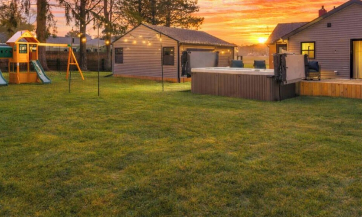 Port Sanilac House | Port Sanilac Playland - SwimSpa - Family Friendly Swim All Yr!