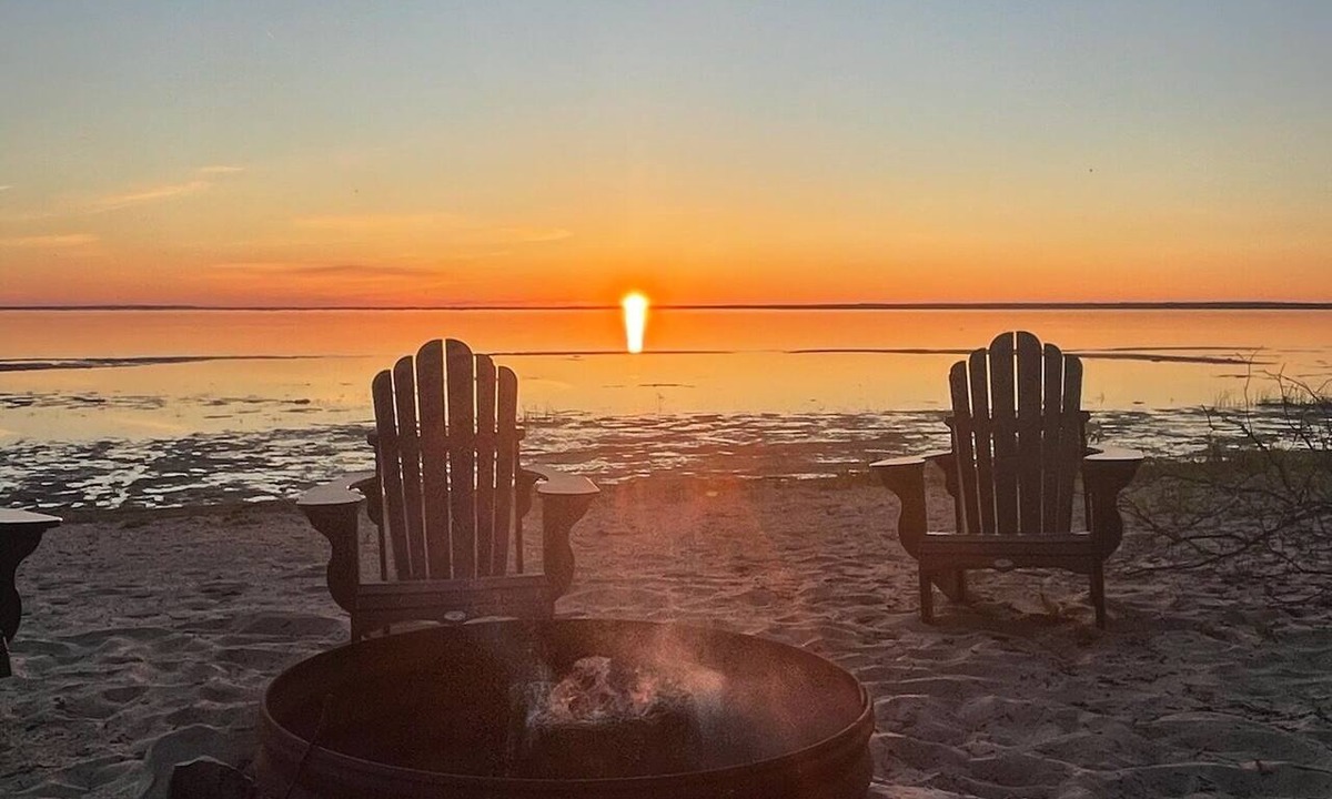 Hessel House | PT'S Beach House- Lake Huron Getaway, view of Mackinac Bridge