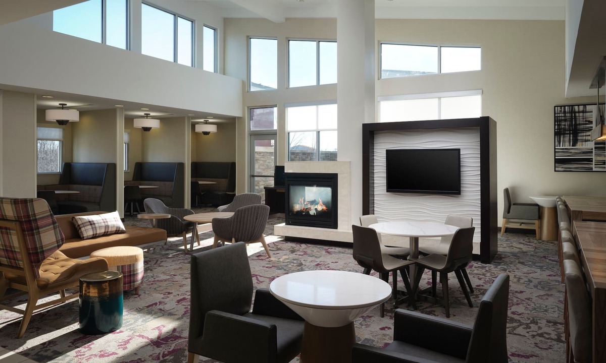 East Paris Hotel | Residence Inn by Marriott Grand Rapids Airport