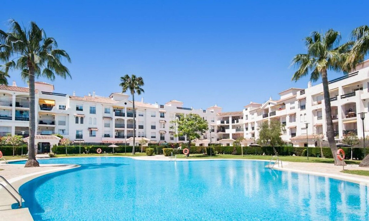 San Pedro de Alcantara Apartment | Residence Lorcrisur in Marbella, Puerto Banus, Costa del Sol, 2 bedrooms