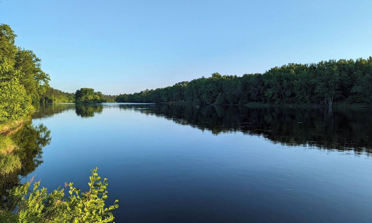 Village of Maine Ski Chalet | Riverfront - Kayaks - Game room - 15 min to Granite Peak Ski Resort