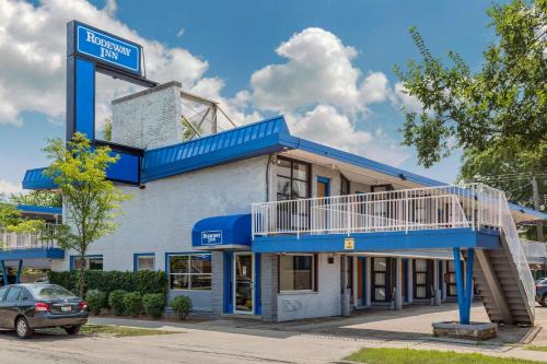 Peterson Park Hotel | Rodeway Inn Chicago North Shore - Lincolnwood
