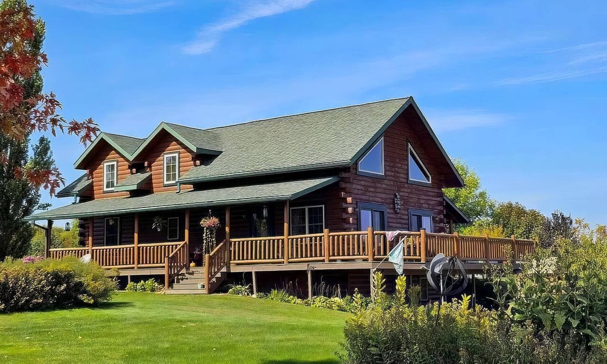 Stratford House | Secluded Lakefront Cabin with Games in Athens, Wisconsin
