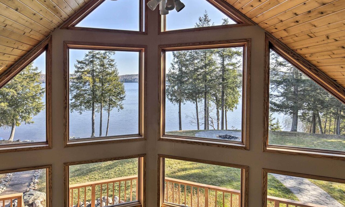 Stambaugh Cottage | Secluded Lakehouse w/Private Dock + Serene Views!