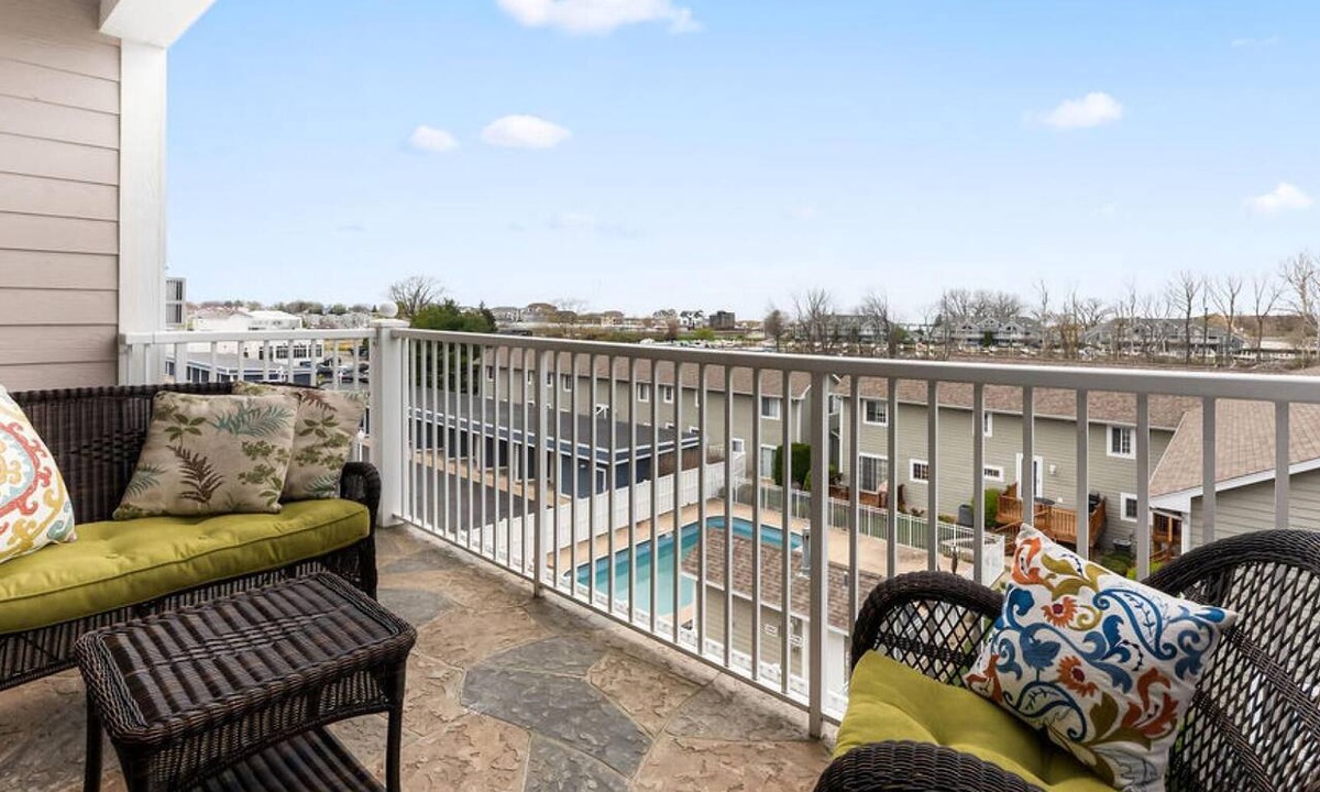 New Buffalo Condo | Skyline View at Bridgewater | Top-Floor Luxury | Walk to Beach & Dining