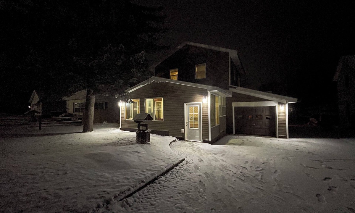 Newberry House | Spacious 4-bedroom home with atv/snowmobile trail across the street. Come UP!