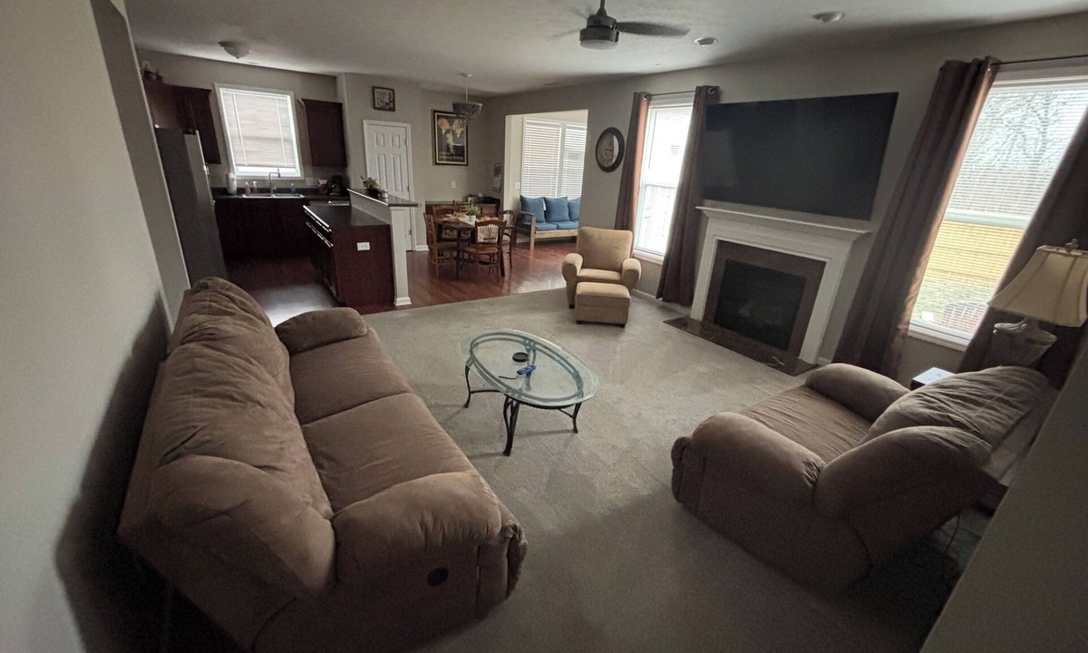 Noblesville House | Spacious 5-bedroom house with game room, near downtown Noblesville and Ruoff