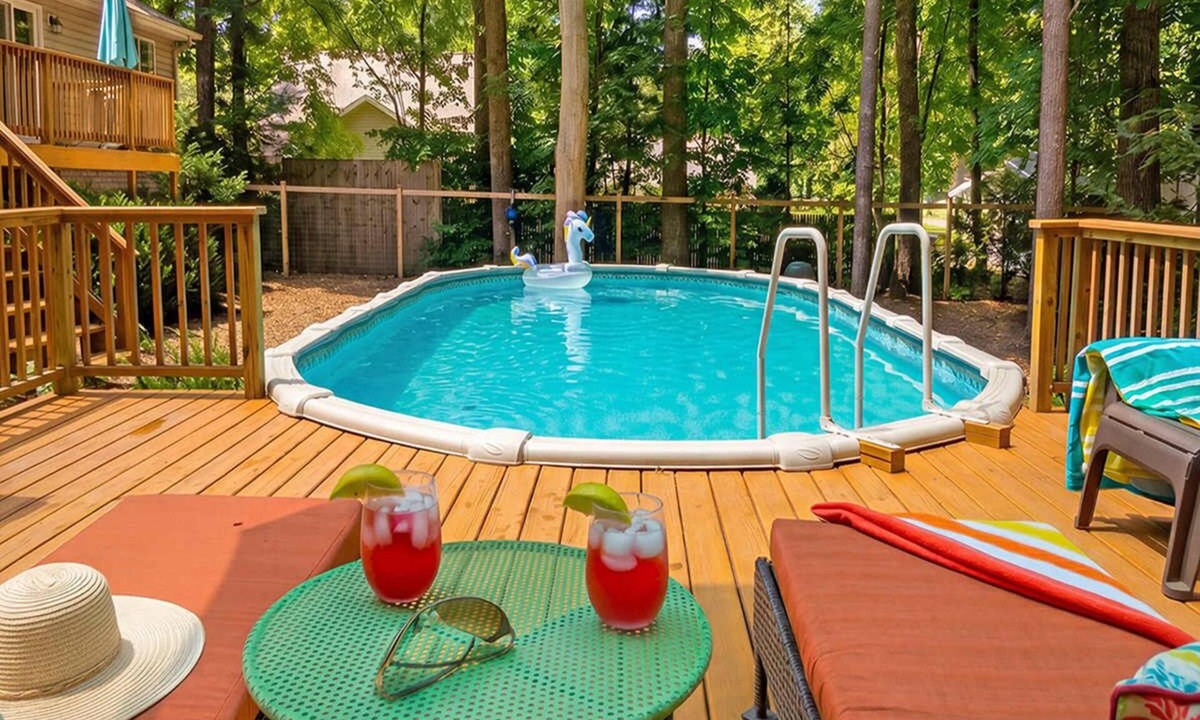 Shorewood-Tower Hills-Harbert House | Spacious Dog Friendly Home w/heated pool, fenced yard, gas grill, & fire pit