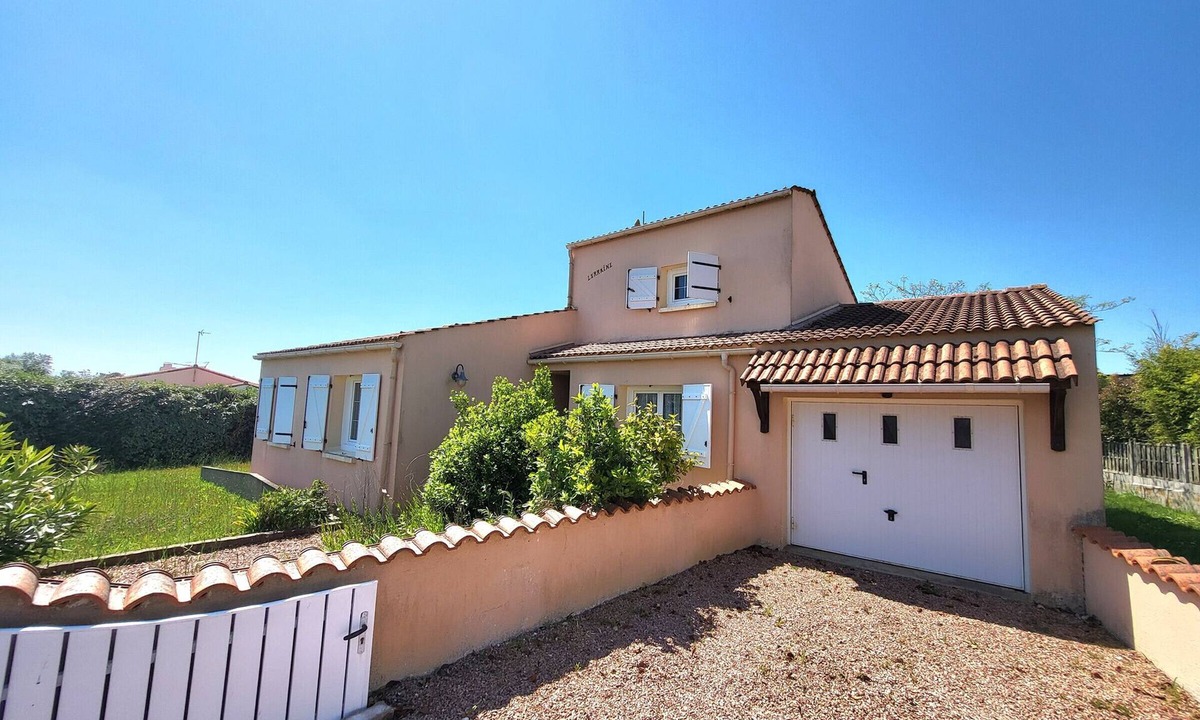 Chateau-d'Olonne House | Spacious, Quiet House with Parking, WiFi & Garden, Near Shops and Beach
