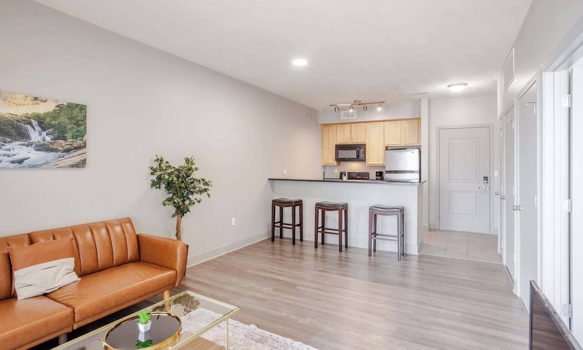 Central Business District Apartment | Stylish 1BR/1BA CozySuites at the Banks