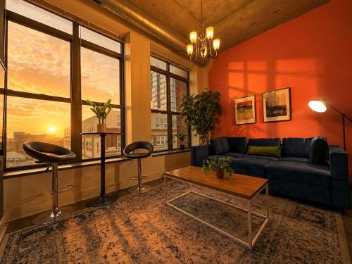 Near South Side Apartment | Stylish 2BR Suite with Optional Parking & Gym Access Near Lakefront, Shedd Aquarium and McCormick Center