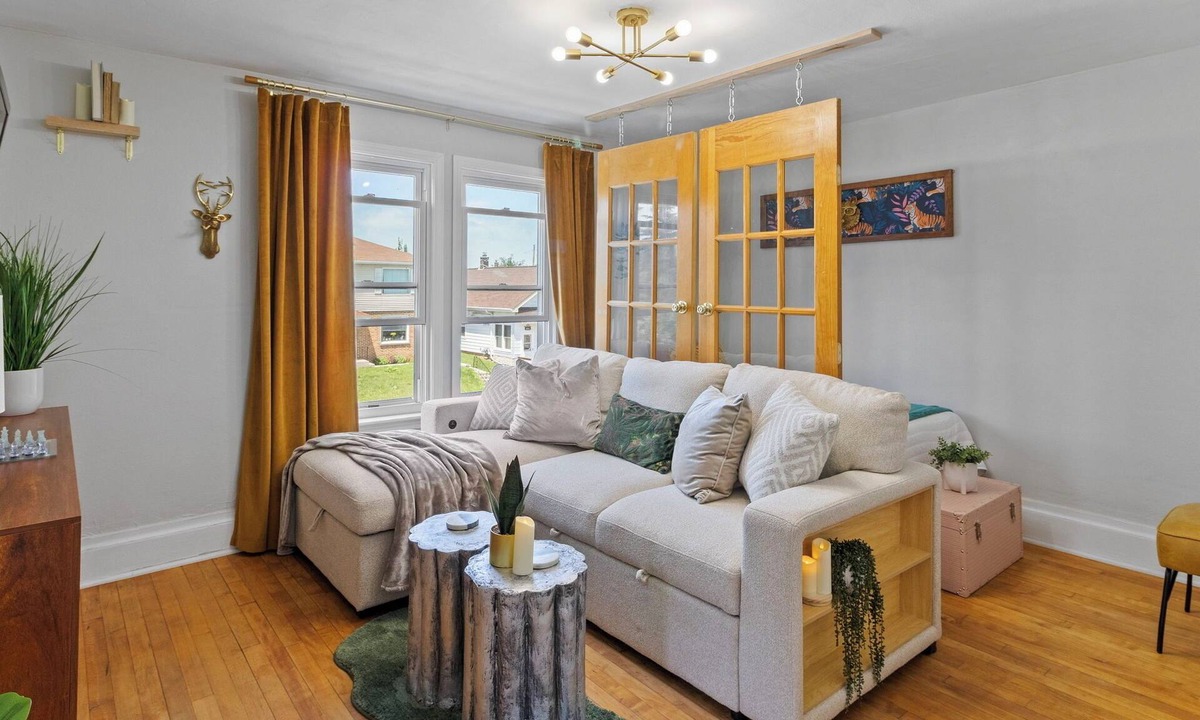West Allis Apartment | Stylish Little Gem Upper Unit, with King Bed close to State Fair and AmFam Field