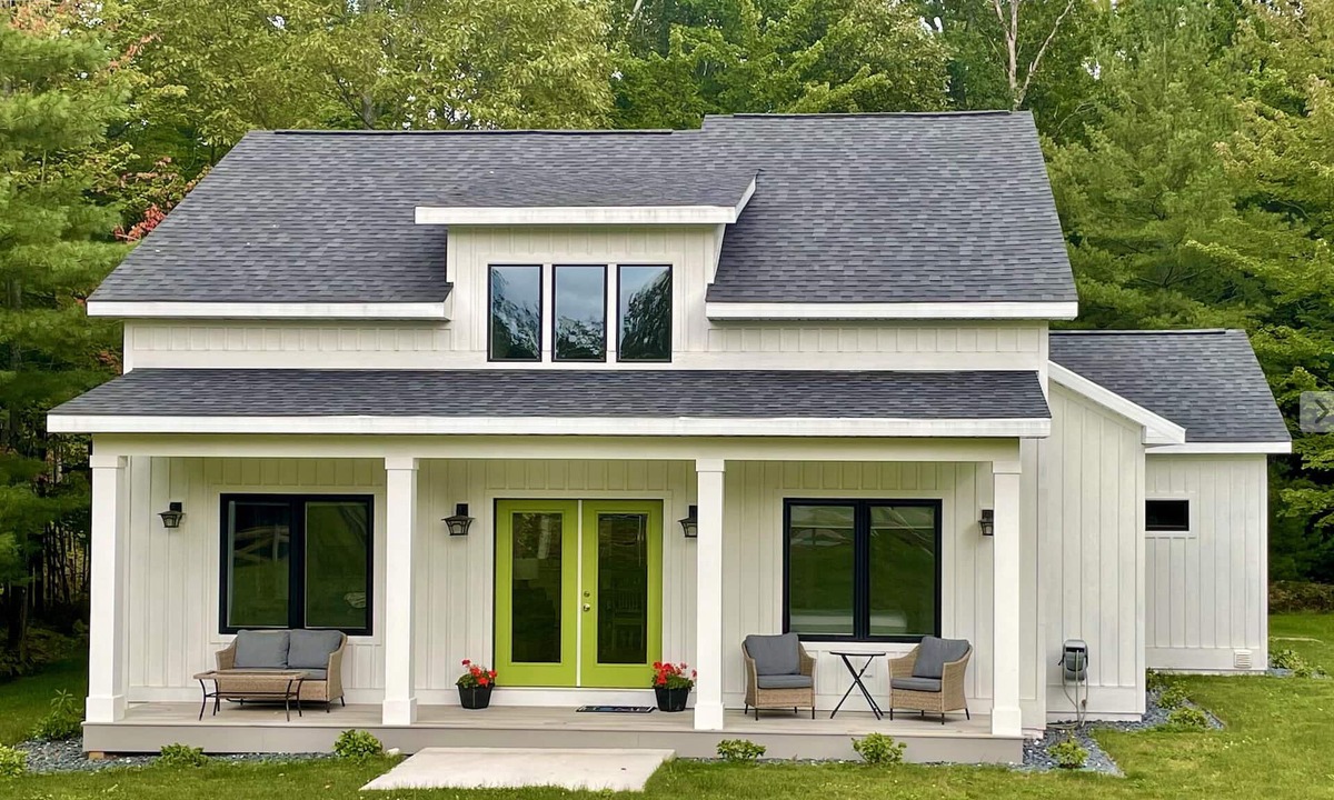 Traverse City House | SUMMER SPECIAL! June 29-July 2/Aug 17-20/Aug 24-Sept 2! Slps 10 SUPER CLEAN!