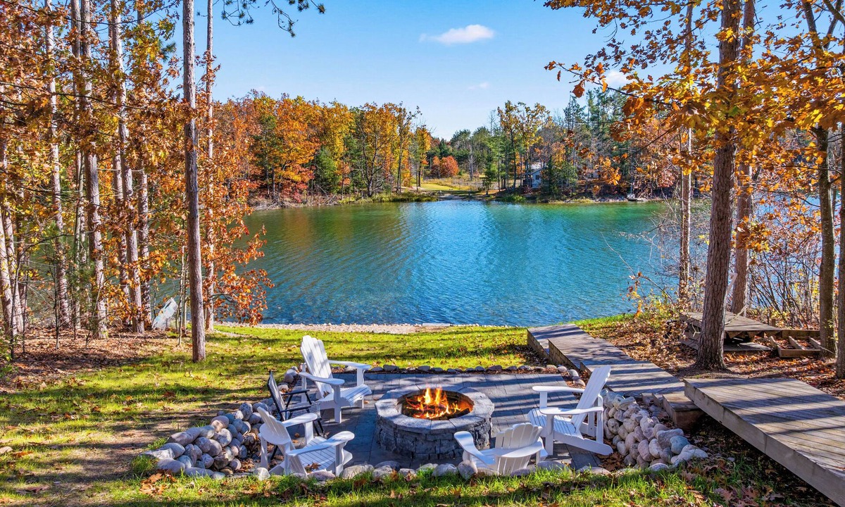 Gaylord House | Sunrise Cottage on Dixon: Ultimate Summer Lakefront Getaway on Dixon Lake