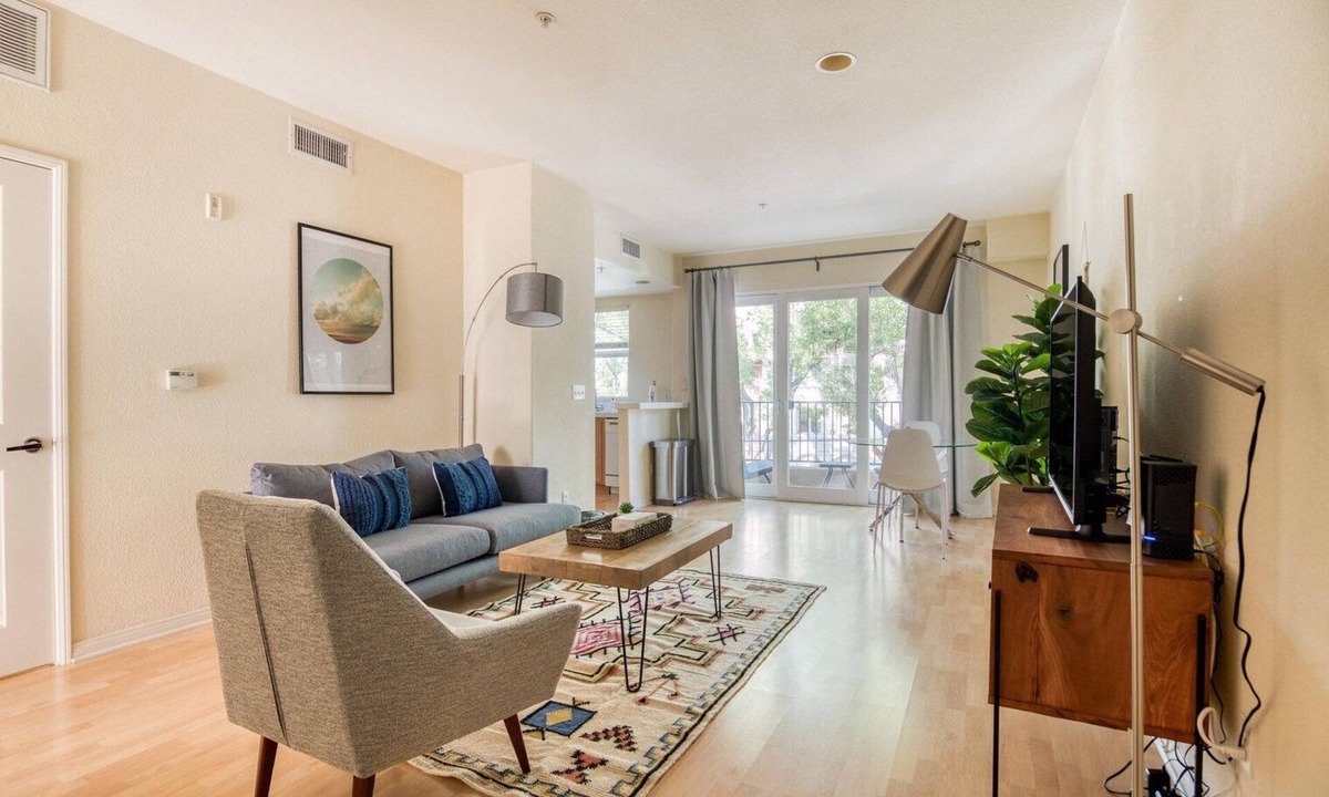 Pasadena Apartment | Superb Pasadena 1BR, nr Movies, Hiking & Restaurants, by Blueground