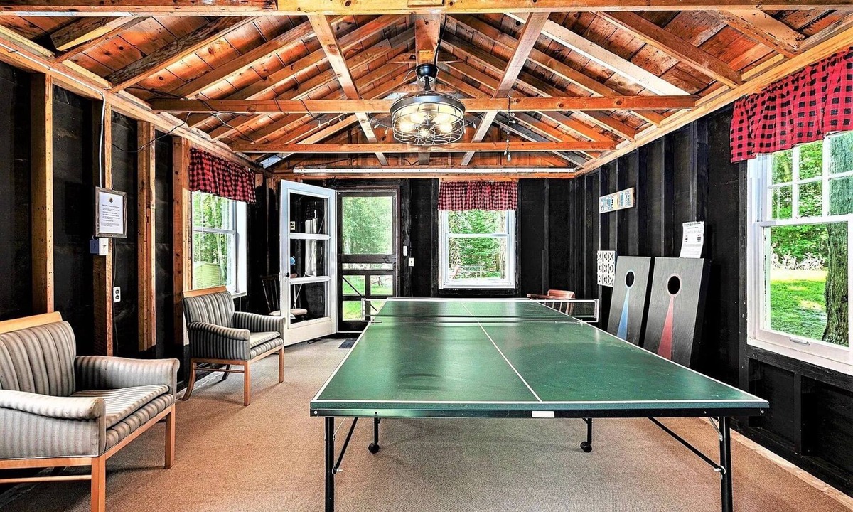 Cheboygan Cottage | Twin Cottages at Mullett Lake - 25 minutes from Mackinac Ferry, Sleeps 12