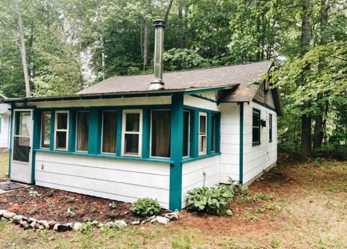 Carp Lake House | Up North No Worries! - Close to Mackinac Island!