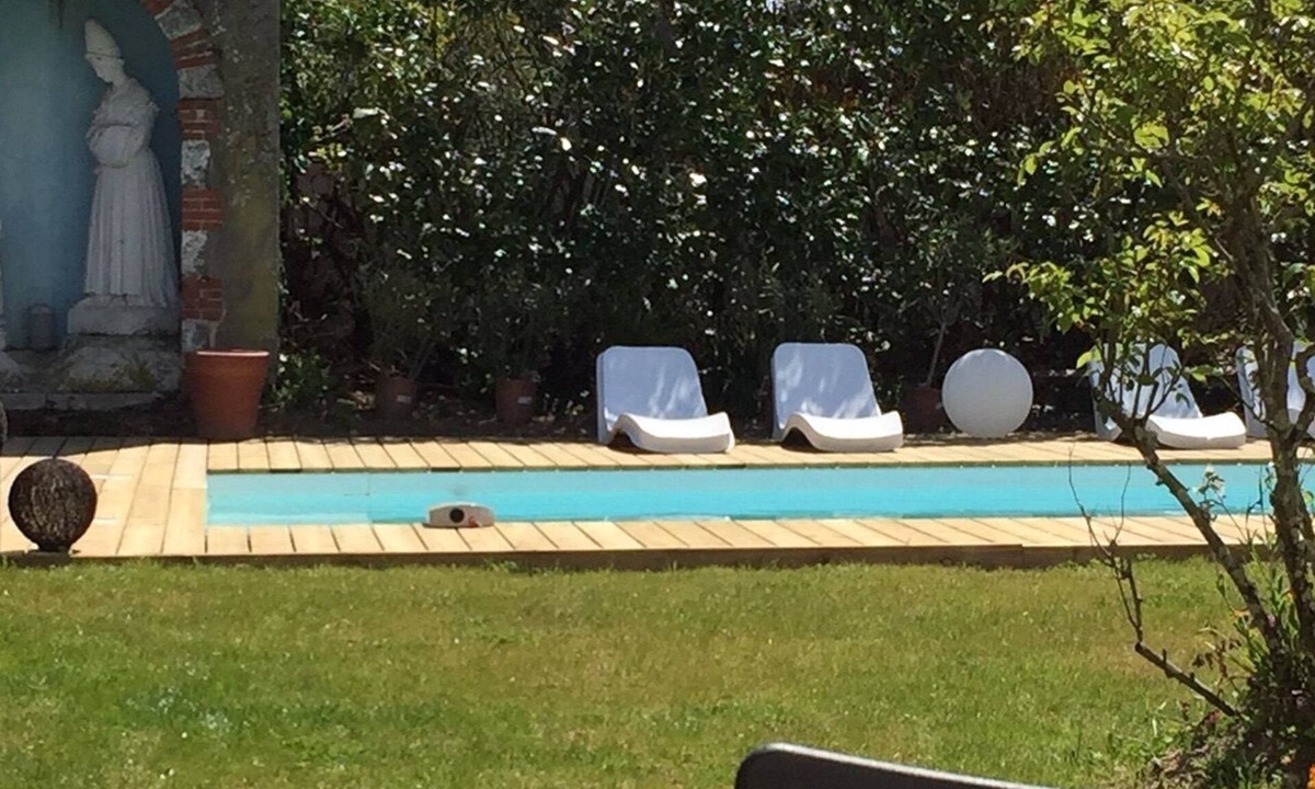 Olonne-sur-Mer House | Villa 250 m2, 13 p renovated with private secure pool near beaches and marshes