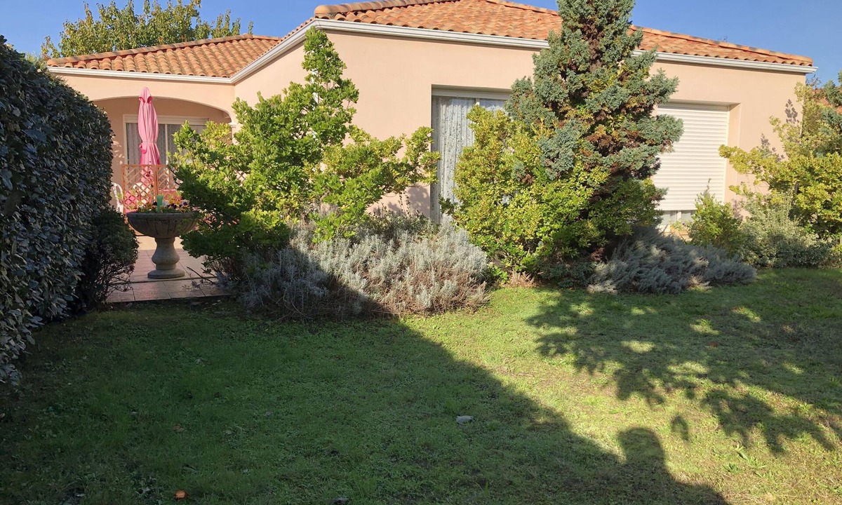 Olonne-sur-Mer Villa | Villa de Charme à 2 kms de la Plage, Conviviale, Idéale en Famille ou Entre Amis