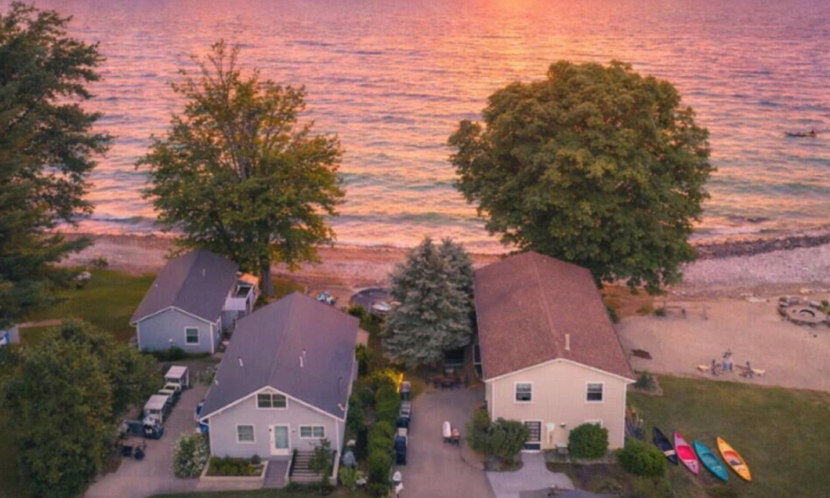 Port Sanilac House | Walk out Beach! 2 homes on Lake Huron with Hot tubs!