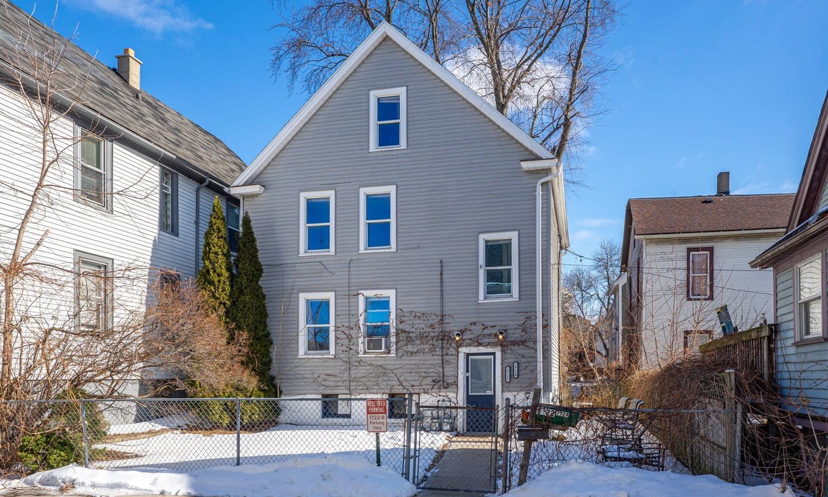 Lower East Side House | Walk to Brady St, Sleeps 12, 3-Story Brew City Gem