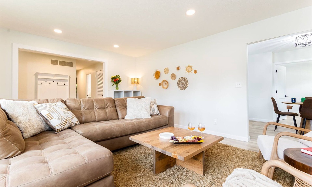 Northeast South Bend Apartment | Walk to ND Stadium Su