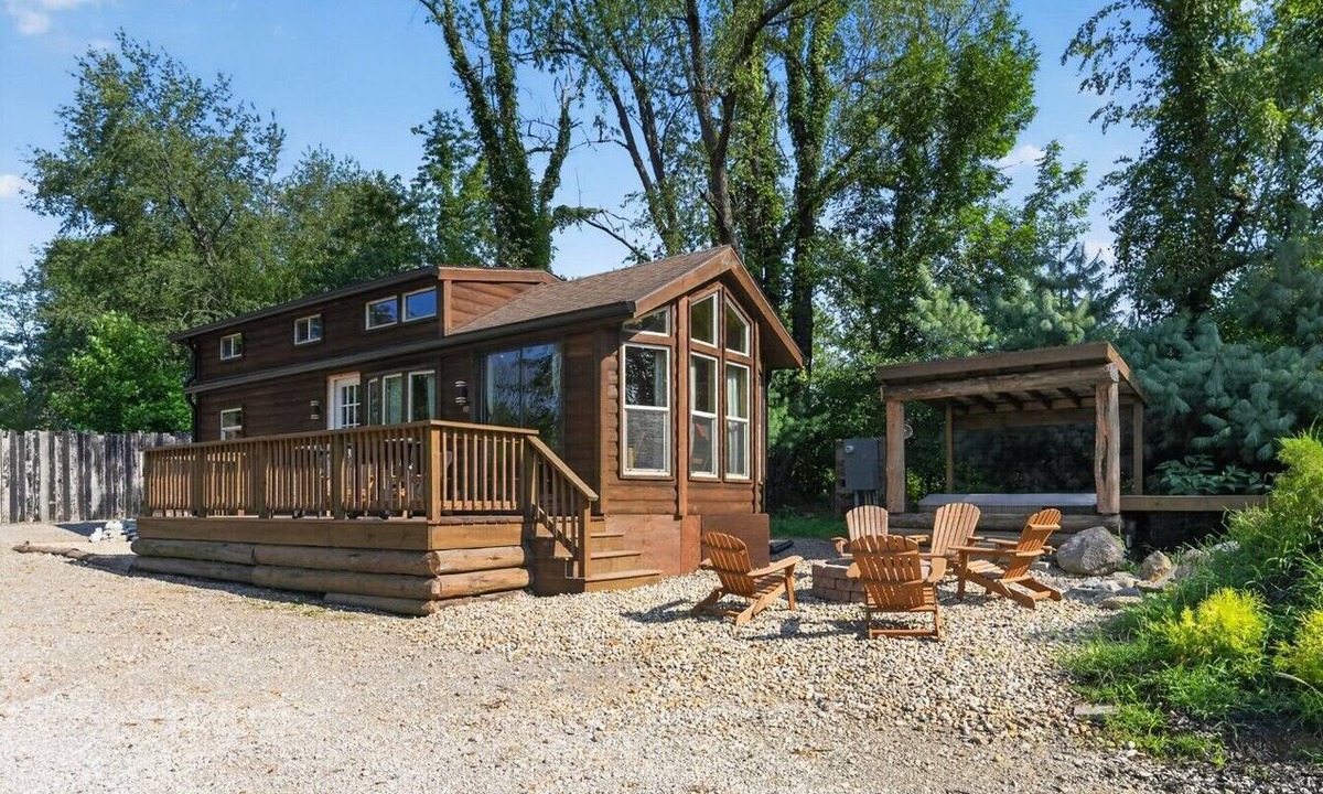 West Newton House | Waterfront Bourbon Barrel Cabin