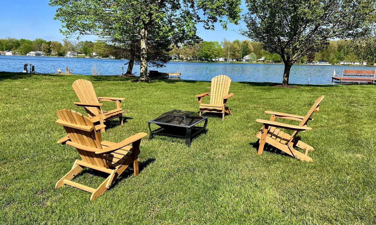 Mill Creek House | Welcome to complete relaxation! This remodeled spacious lake house sits on Fish Lake