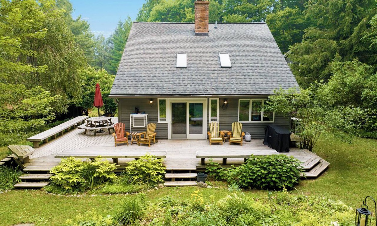 Empire House | Wild Things Cottage Near Sleeping Bear Dunes