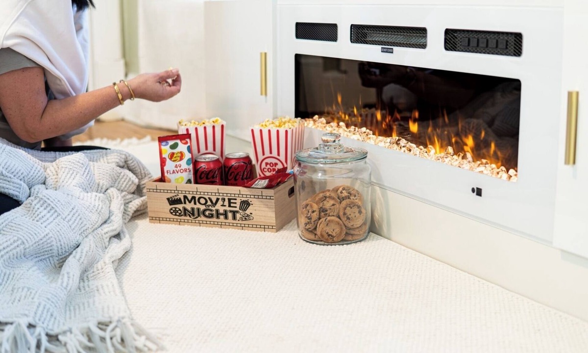 Milwaukee House | Workspace + Fireplace + Coffee Bar + Sleeps 12