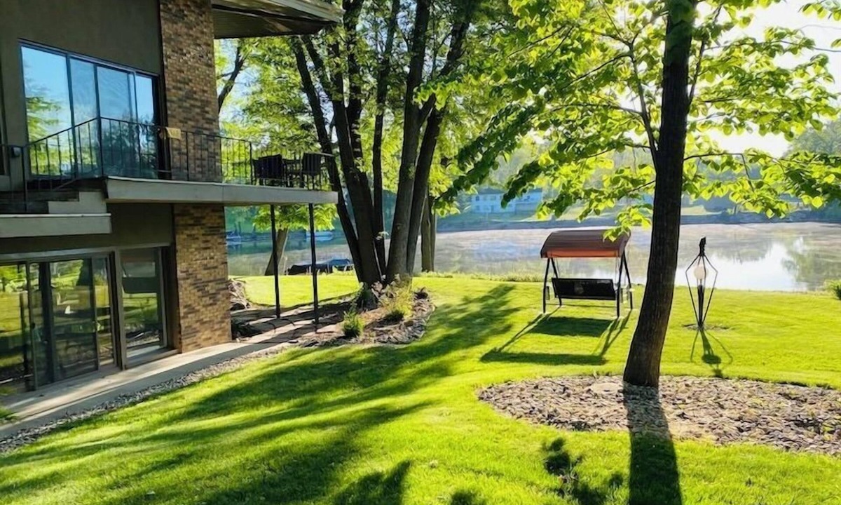 Benton Harbor House | Wright on the Water | Riverfront | One-of-a-kind
