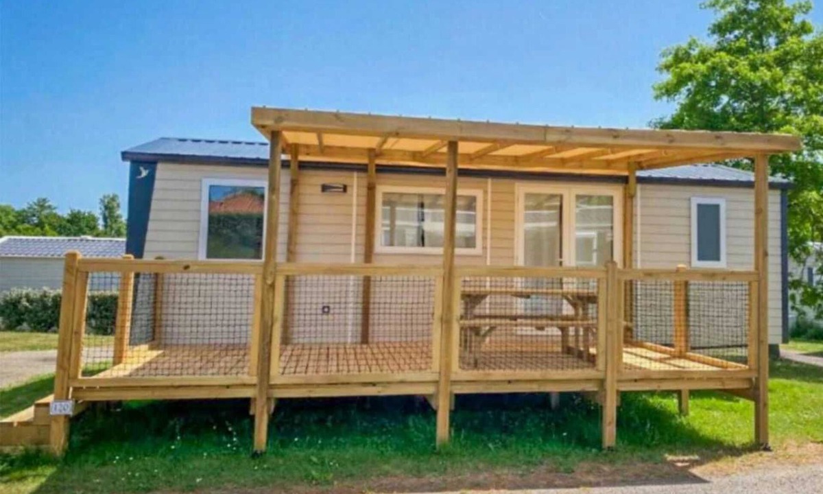 Tharon-Plage House | ZEcamping familial parc aquatique animaux acceptés mobil-home TV 34m2