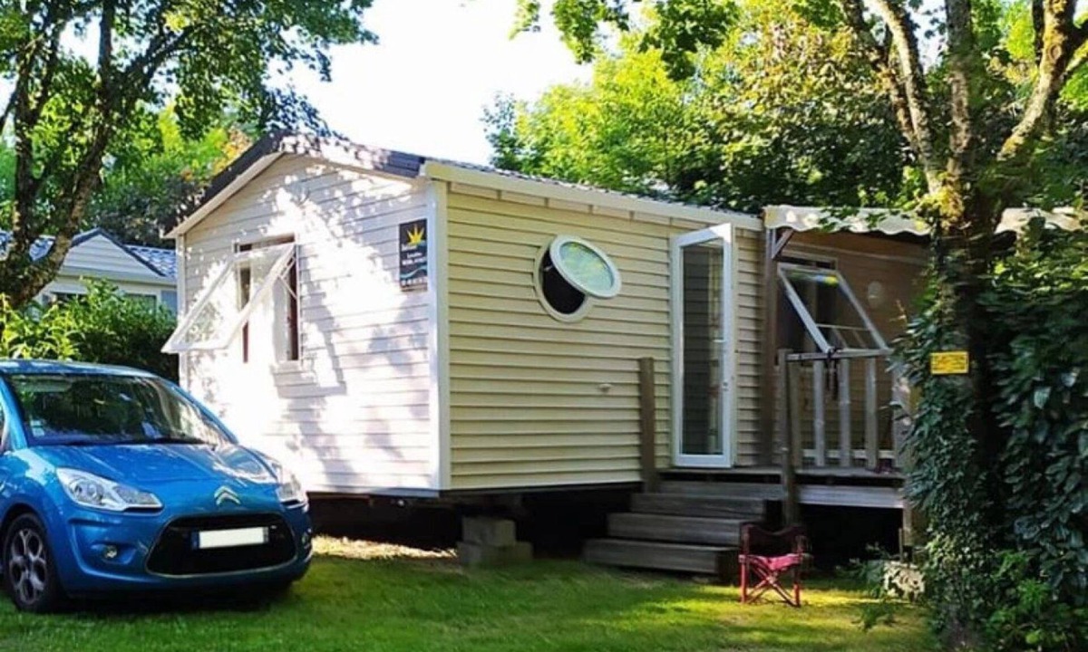 Secondigny House | ZEcamping 4 étoiles animé piscine chauffée mobil-home TV BBQ 29m2