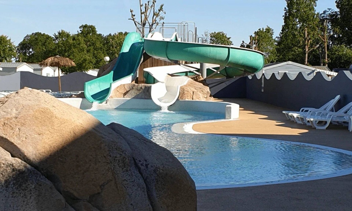 Angles House | ZEcamping 4* familial piscine couverte pet friendly mobil-home BBQ