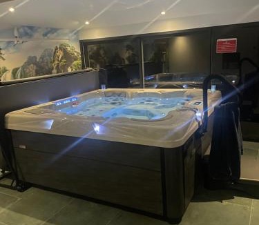 Challans Bed & Breakfast | Ô Sens Jacuzzi et Massages