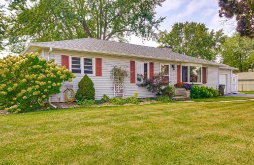 Butte Des Morts House | 1/2 Mi to Boat Launch: Family Getaway in Menasha!
