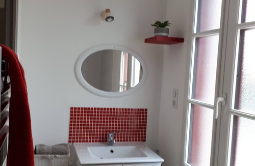 Chammes House | 1 Bedroom Private vacation home in Sainte-Suzanne-et-Chammes