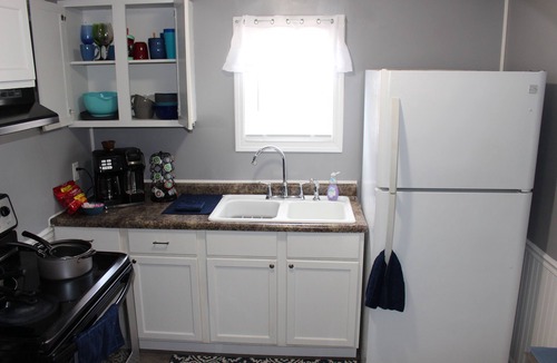 Terre Haute House | 1 bed1 bath house, less than 1mile to Union Hospital