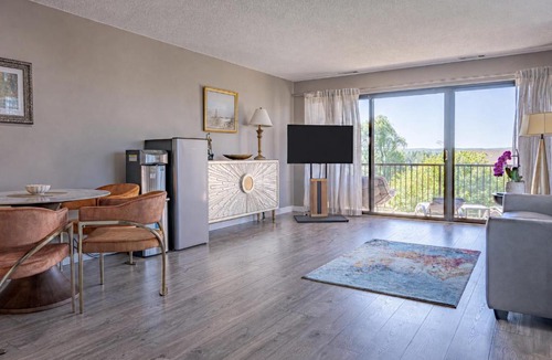 Acme Apartment | 1 Bedroom Condo Grand Traverse Resort in Williamsburg with GT Bay view