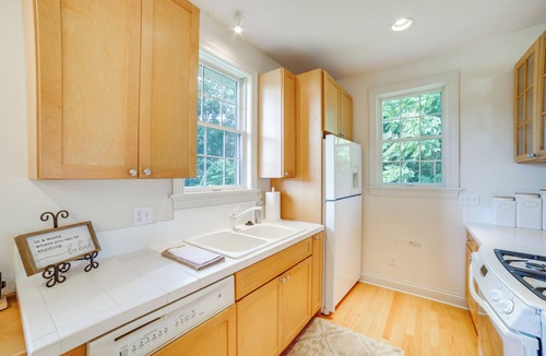 Miller Beach House | 1 Mi to Indiana Dunes NP: Spacious Gary Home!