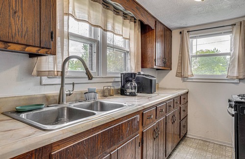 Sullivan House | 1 Mi to Park & Lake! Charming Retreat in Sullivan