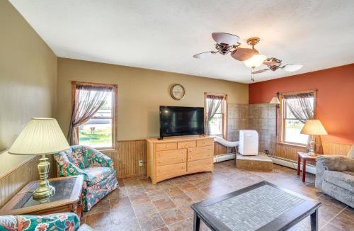 Eben Junction House | 10 Mi to Lake Superior: Eben Junction Townhome!