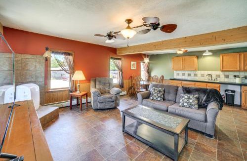 Eben Junction House | 10 Mi to Lake Superior: Eben Junction Townhome!
