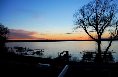 Delavan Lake Condo | 127 - One Bedroom Condo Suite w/Water Views from Patio