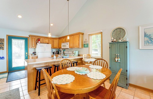 Grand Junction Cottage | 13 Mi to South Haven: Lakefront Retreat w/Dock!