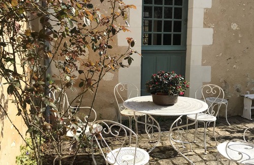 Saint-Germain-d'Arce Cottage | 180 m2 cottage two hours from Paris