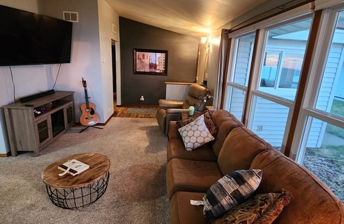 Marinette House | 2 Bed 2 Bath House on the Bay!
