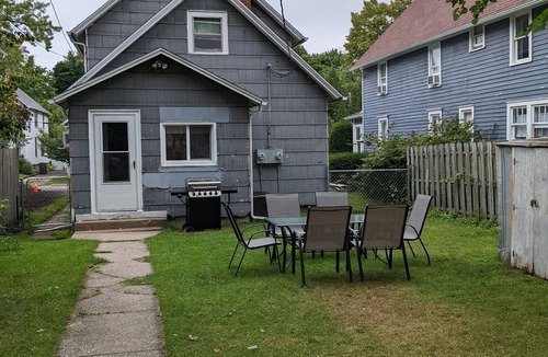 Saint Joseph House | 2-bedroom in quiet neighborhood - monthly rental perfect for traveling workers!