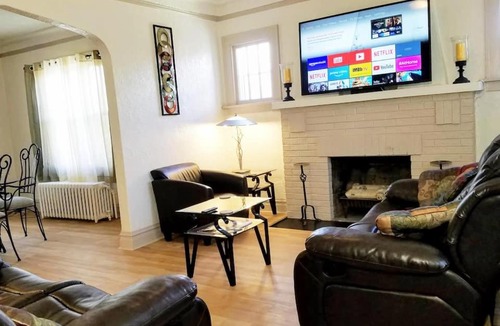 Waukegan Apartment | 2 BR Apt near Great Lakes Naval Base and 6 Flags